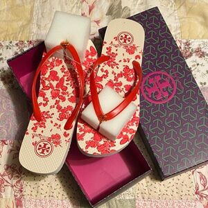 Tory Burch Red Floral Women's Sandals Size 8 NEW